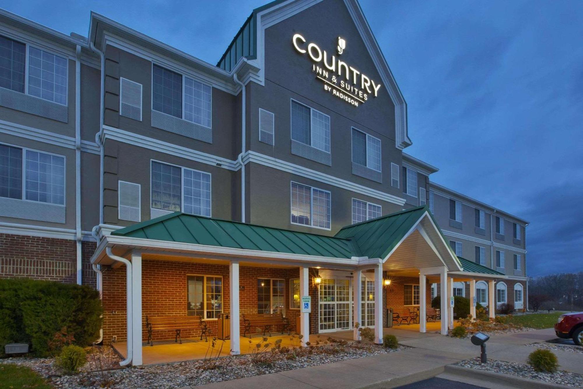 Country Inn & Suites By Radisson, Big Rapids, Mi Eksteriør billede